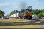 M457 (Waycross to Orlando) charges south through Folkston
